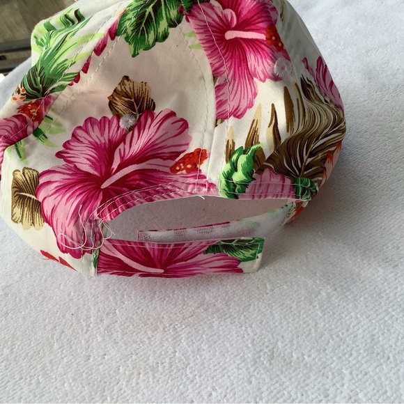 Adorable Hibiscus Bahamas Baseball Style Cap.  NWOT - Picture 2 of 6